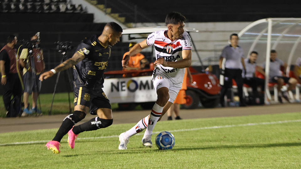 Tárik diz que elenco está focado e relembra de virada de chave no último  jogo contra o Vitória - Botafogo Futebol SA